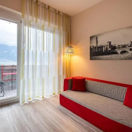 アパート View With Aircon - 5 Minutes From The Beach! *