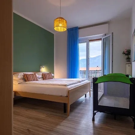 View With Aircon - 5 Minutes From The Beach! * ブレンゾーネ