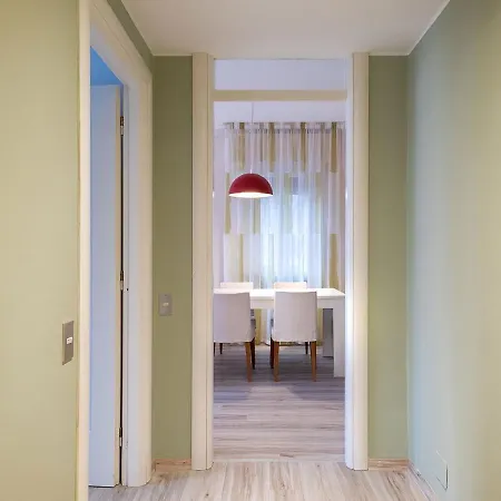View With Aircon - 5 Minutes From The Beach! 布雷佐内加尔达
