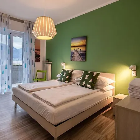 View With Aircon - 5 Minutes From The Beach! * 布雷佐内加尔达