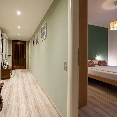 公寓 View With Aircon - 5 Minutes From The Beach! 布雷佐内加尔达