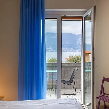 View With Aircon - 5 Minutes From The Beach! 布雷佐内加尔达